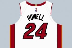 球衣名记：鲍威尔在热火将继续身穿24号球衣 此前属于海史密斯