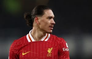 记者：除新月外，米兰最近也向利物浦表达了对努涅斯的兴趣